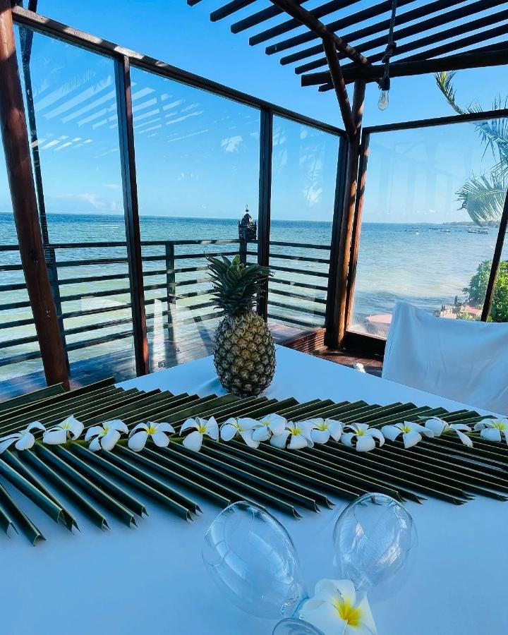 The Beach B&B Uroa Buitenkant foto